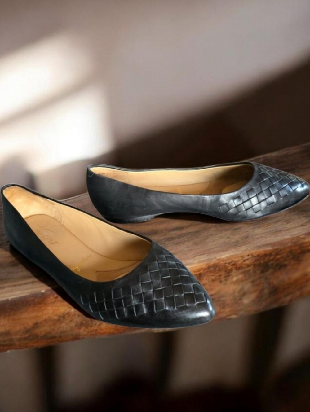 TROTTERS (9W) "Estee Woven" Leather Black Flat Pointed Toe Shoe